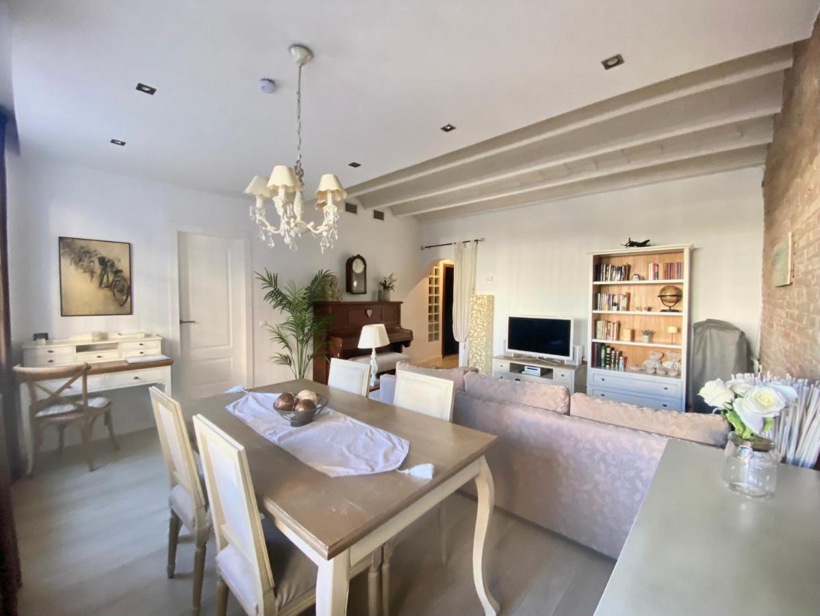 Sant Antoni Lovely Apartment Barcelona Bagian luar foto