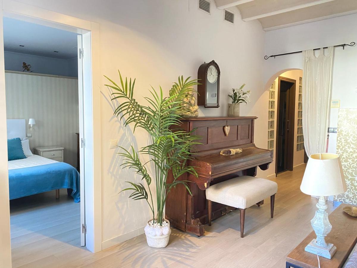 Sant Antoni Lovely Apartment Barcelona Bagian luar foto